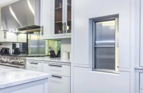 St. Mary's Park Apartment | Elegant & Unique Townhouse Near Battersea Park