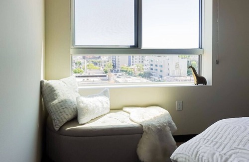 Melrose Apartment | Elite 1BD in West Hollywood