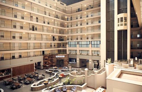 Downey Hotel | Embassy Suites by Hilton Los Angeles Downey