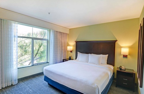 Valencia Hotel | Embassy Suites by Hilton Valencia
