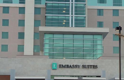 Guasti Hotel | Embassy Suites Ontario - Airport