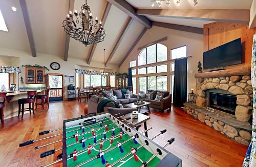Cedar Glen House | Emerald Oasis