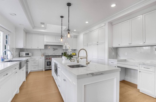 Sherman Oaks House | Emerson Estate - Gorgeous Sherman Oaks Estate with Private Yard and Pool