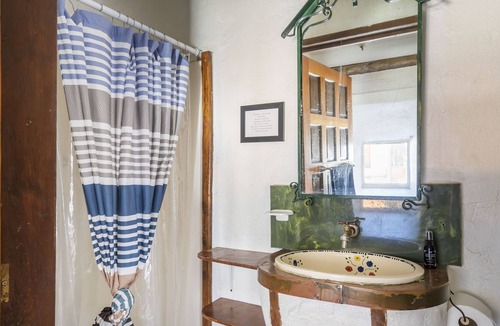 Val Verde House | Enchanting Rustic Escape