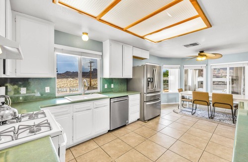 Joshua Tree House | Enjoy a relaxing a stay in the ❤️ of Joshua Tree.