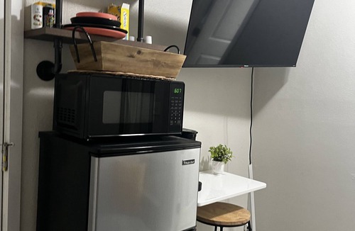 Compton Apartment | Enjoy a stylish experience at this centrally-located place.