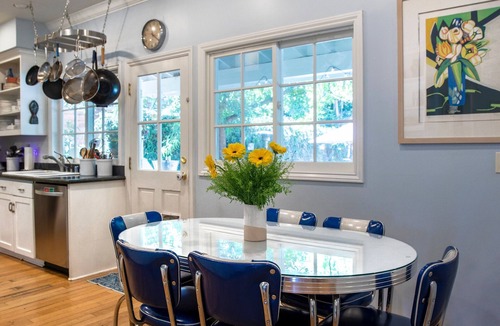 Studio City House | Enjoy! Beautiful home 5 bedrooms, pool, jacuzzi, BBQ dining area in Studio City