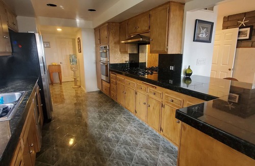 Ventura House | Enjoy One Of The Best Sunsets In Ventura! Spacious 3 Bedroom Fantastic view