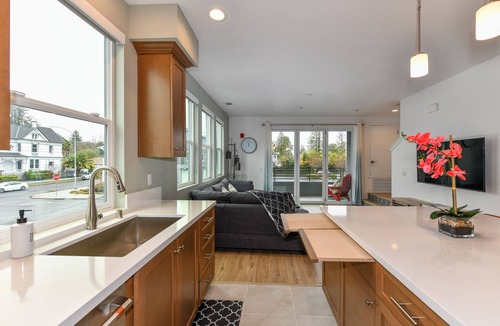 Downtown Napa Condo | Enjoy Sunsets & Wines Downtown Napa
