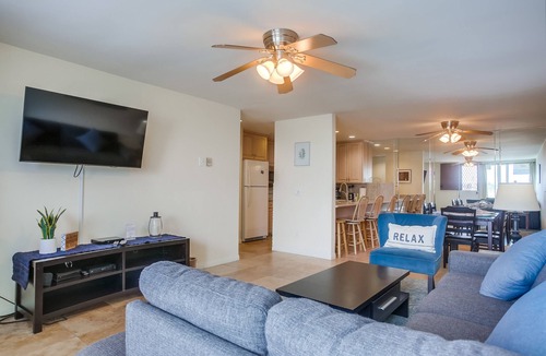 Mission Beach Condo | Enjoy the bay breeze at this 2 bedroom condo!