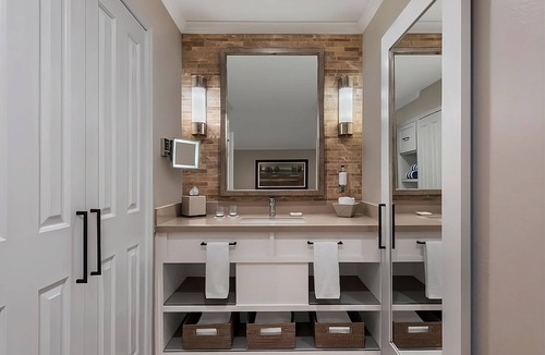 Napa Hotel | Enjoy the Vineyards of Northern California! 2 Spacious Suites w/Kitchen!