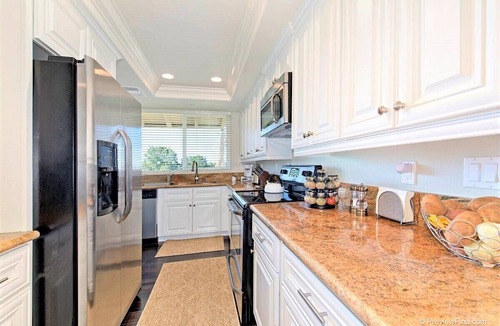 Lomas Santa Fe Country Club Villas House | Enjoy views of the Pacific and Adjacent to the Lomas Santa Fe Country Club