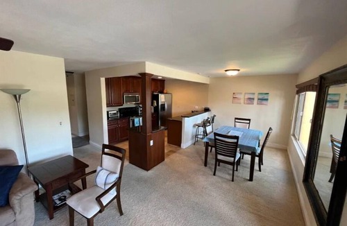 La Jolla Village House | Entire 2br/2ba La Jolla Village Condon