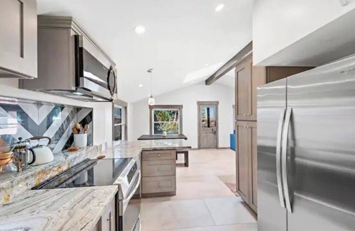 Laguna Beach Cabin | Entire Cabin, 2 Blocks to Water with Ocean Views!