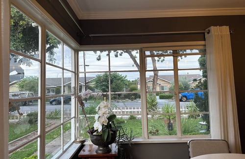 Anaheim Colony Historic District House | Entire Cozy SoCal Sweet House in Anaheim Historical Colony - 31 nights minimum