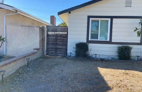Buena Park House | Entire guesthouse 1 bedroom with full kitchen and private patio in Buena Park.