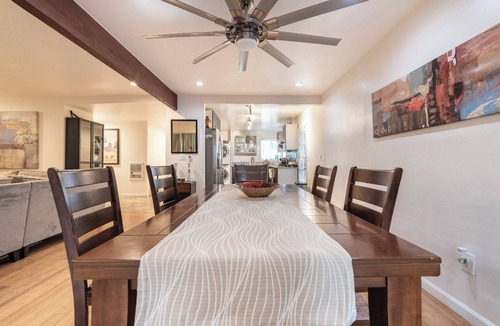 Circle Area House | Entire Home 3B 2Ba
