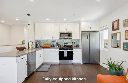 National City House | Entire Private 3-BR Home w Balcony Views 10-mins to SD Gaslamp, Downtown, Available Now