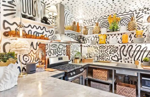 Glendale Apartment | Epic Doodle Studio Near Hollywood