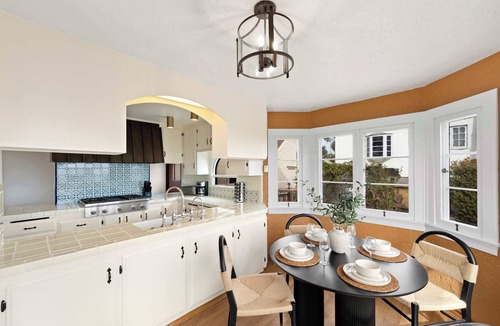 Roseville - Fleet Ridge House | Escape to 5BR Mansion | Views +Hot Tub +Game Room