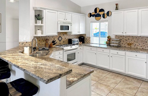Thousand Palms House | Escape to your Desert Hideaway! nRVC-1541