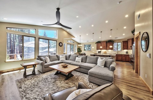 Rancho Bijou House | Evergreen Elegance: Boat Parking, Close to Lifts, Lake & Trails