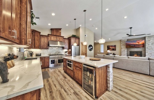 Rancho Bijou House | Evergreen Elegance: Boat Parking, Close to Lifts, Lake & Trails
