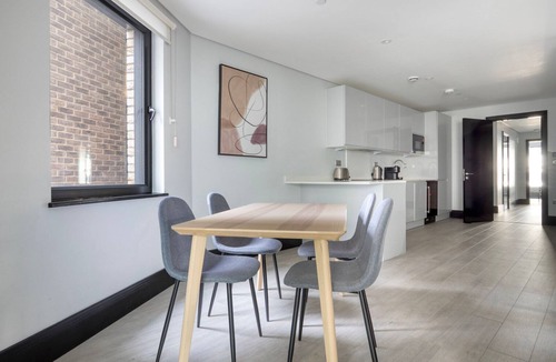 Whitechapel Apartment | Exceptional Aldgate/Whitechapel 2BR w/Garden, nr Station, by Blueground
