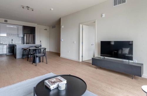 Piedmont Avenue Apartment | Exceptional Oakland 1BR w/Gym & Courtyard, nr Shopping, by Blueground