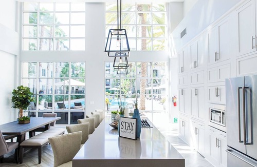 Airport Area Apartment | Executive Retreat: Modern Comfort and Style in Peaceful Neighborhood Esca #19