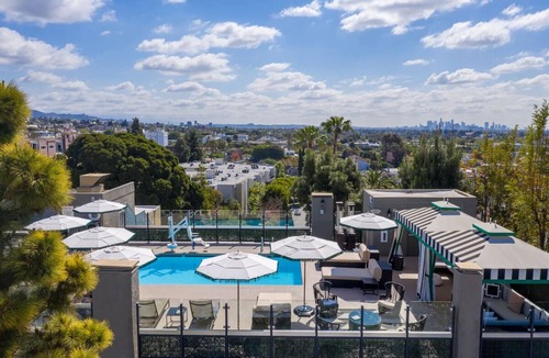 Norma Triangle House | Experience A Calm and Refreshing Life at West Hollywood! 3 Modern Units, Pool!