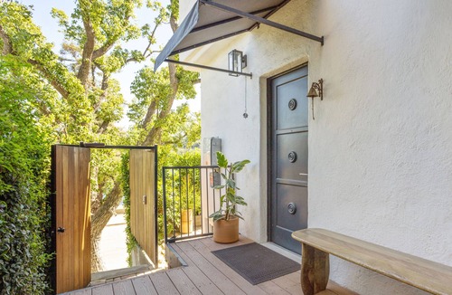 Silver Lake Condo | Experience Modern Luxury at Silverlake Waterfront