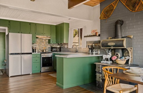 Arrowhead Villas House | Experience Quite- Family friendly, near village, lake & SkyPark