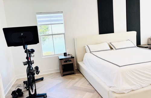 Laguna West-Lakeside House | Experience Serenity: Luxe 4BDR Lake House+25’ Pool