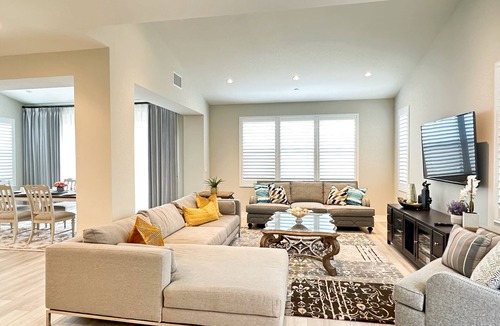 Woodbridge House | Exquisite 4-bedroom and 4b villa Irvine eastwood