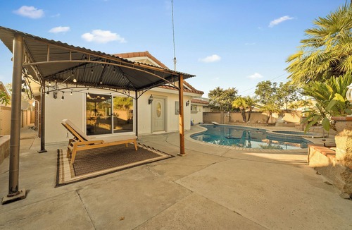 Garden Grove House | Exquisite and Outstanding Home Close to DisneyLand