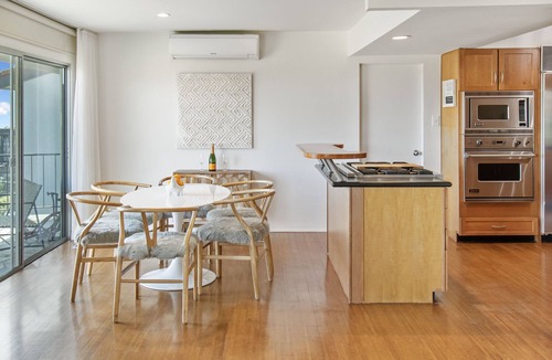Greenbriar House | Exquisite City Views