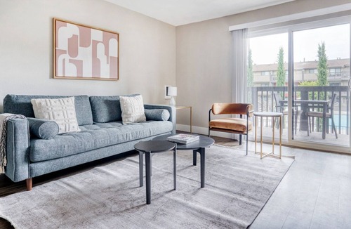 Foster City Apartment | Exquisite Foster City 1BR w/ Gym, Pool, W/D, near highways, by Blueground