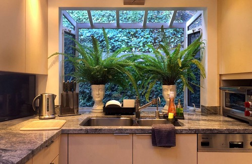 Beverly Glen House | Exquisite Midcentury Retreat