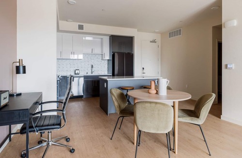 Piedmont Avenue Apartment | Exquisite Oakland 1BR w/Gym, W/D & Rooftop, nr Dining, by Blueground