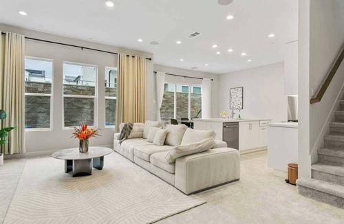 Foothill Ranch House | Exquisite Retreat on Pin Ln #41790