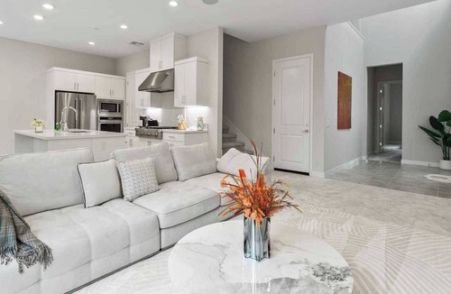 Foothill Ranch House | Exquisite Retreat on Pin Ln #41790