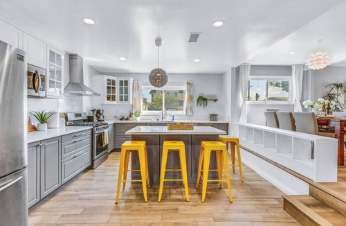 Seaside House | Exquisitely Designed Outstanding Torrance Home Walk to shopping mall