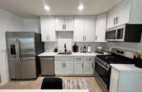 Northridge Apartment | Extra Large 1bed 1bath 950sq feet