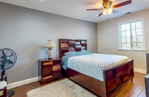 Victor House | Extravagant 5BR Inviting House! W/ Fitness Room