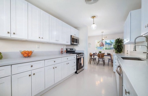Cathedral City Cove House | Fab Mid Century Cathedral Cove Pool Home with Stunning Mountain Views