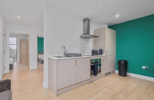Sheldon Apartment | Fabulous 2-bedroom apartment in quaint Birmingham neighborhood