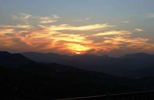 Escondido House | FABULOUS 360 VIEW, beautiful 4000 sf home & pickleball 30 + days stay required.