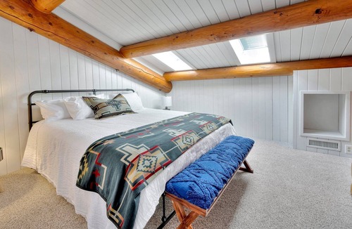 Alpine House | Fabulous Alpine Family Cabin w/Pool, Spa, Mountain & Valley Views!