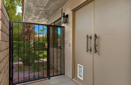 Sunrise Vista Chino Condo | Fabulous condo in Donald Wexler mid-century complex. NEW Summer Special Rates!